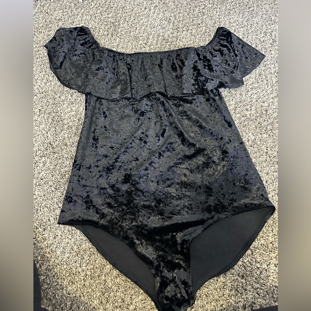 xhilaration black velvet bodysuit